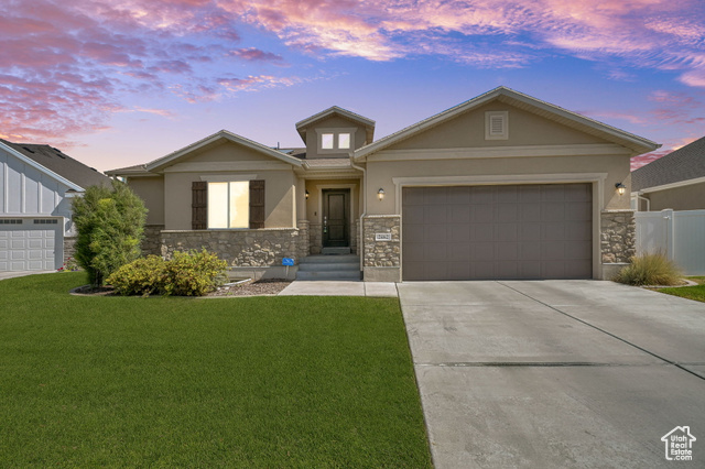 2462 N HOODED CRANE CIR, Clinton UT 84015