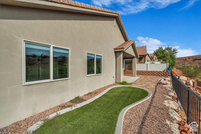 Photo 11 for MLS #2107446 at 2031 E Colorado