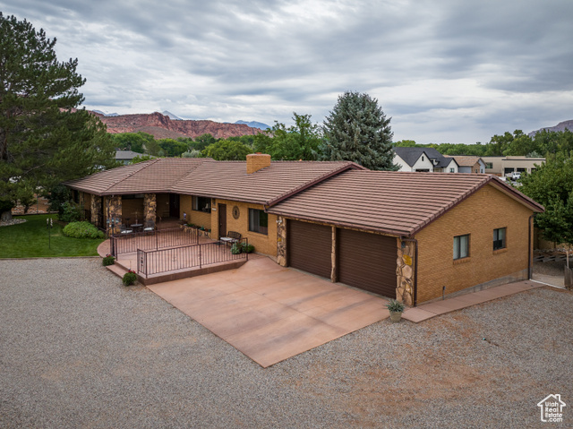 Photo 11 for MLS #2107448 at 2720 Bench Rd