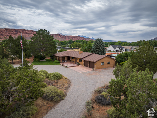 Photo 8 for MLS #2107448 at 2720 Bench Rd