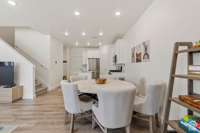 Photo 4 for MLS #2107467 at 546 W Carnelian Pkwy