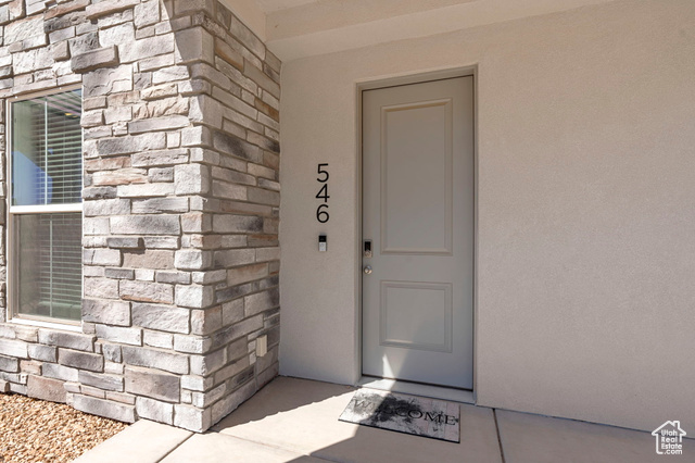 Photo 2 for MLS #2107467 at 546 W Carnelian Pkwy