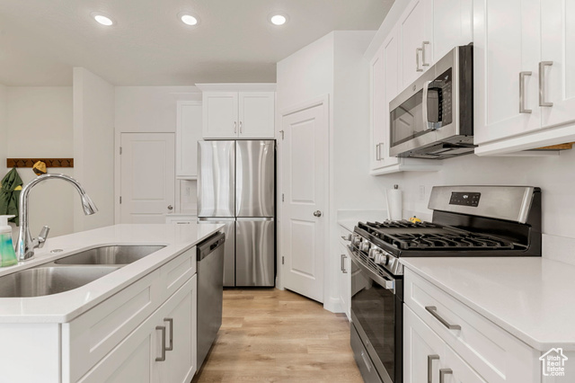 Photo 9 for MLS #2107467 at 546 W Carnelian Pkwy