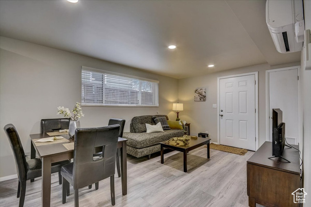 Photo 4 for MLS #2107511 at 554 S Douglas St