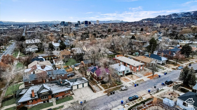 Photo 19 for MLS #2107511 at 554 S Douglas St