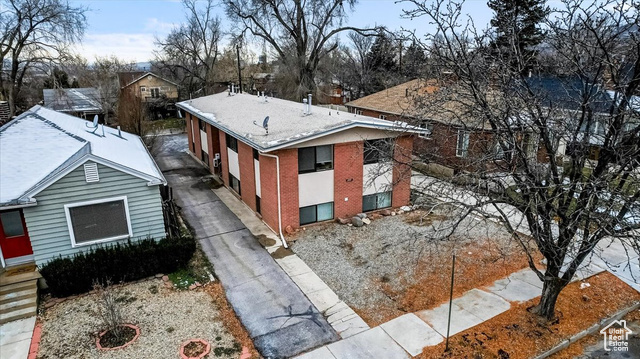 Photo 15 for MLS #2107511 at 554 S Douglas St