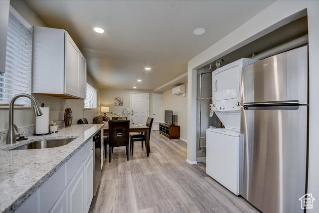 Photo 2 for MLS #2107511 at 554 S Douglas St