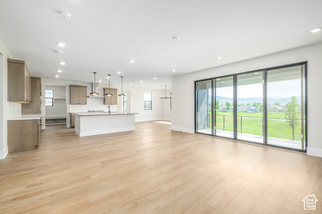 Photo 7 for MLS #2107532 at 2742 E Hayloft Ln #211