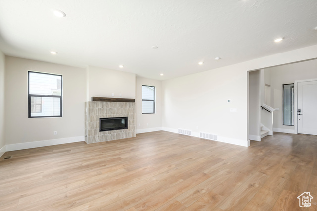 Photo 6 for MLS #2107532 at 2742 E Hayloft Ln #211