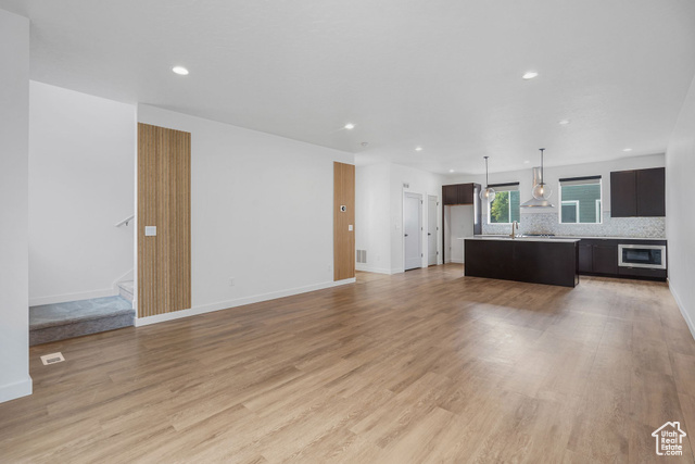 Photo 10 for MLS #2107535 at 473 E Alice Way