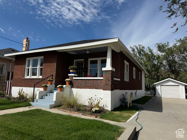 MLS #2107558 - 180 Roosevelt St