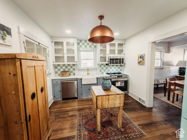 Photo 11 for MLS #2107558 at 180 Roosevelt St