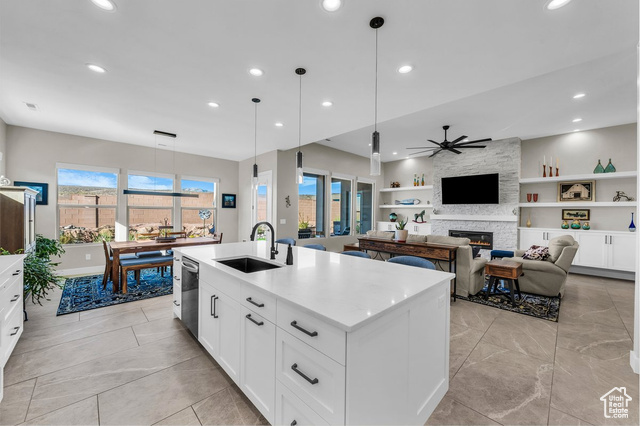 Photo 10 for MLS #2107578 at 483 W Palo Verde Way