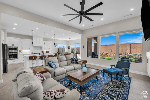 Photo 7 for MLS #2107578 at 483 W Palo Verde Way