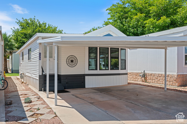 Photo 3 for MLS #2107584 at 1160 E Telegraph St #130