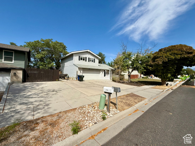 Photo 10 for MLS #2107590 at 2140 W 3860 South