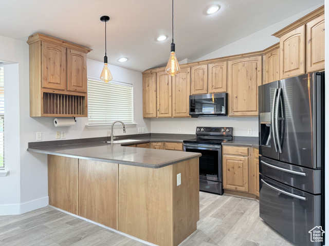 Photo 10 for MLS #2107595 at 57 Fairway Dr