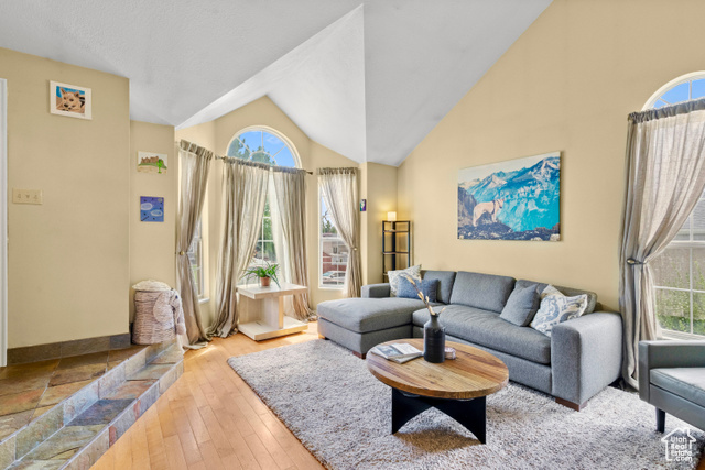 Photo 4 for MLS #2107600 at 1199 E Tiger Eye Dr