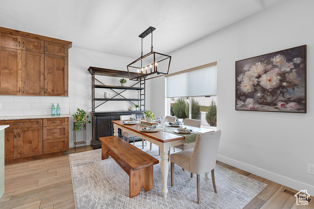 Photo 9 for MLS #2107603 at 3727 S Larkspur Cir