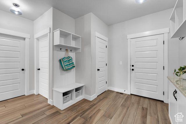 Photo 12 for MLS #2107603 at 3727 S Larkspur Cir