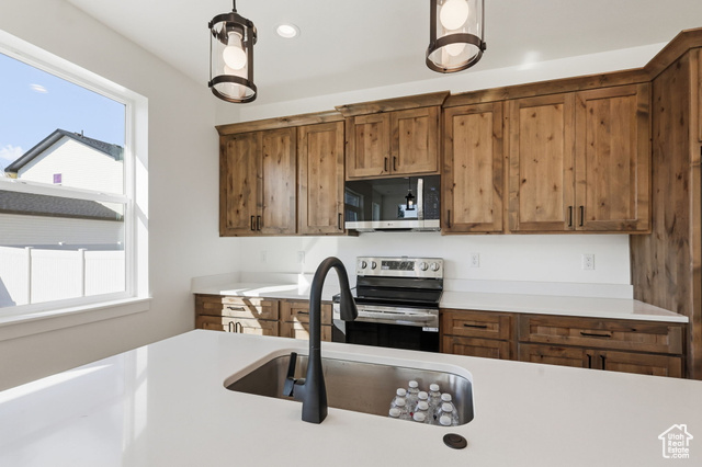 Photo 9 for MLS #2107605 at 727 S Robison Ln