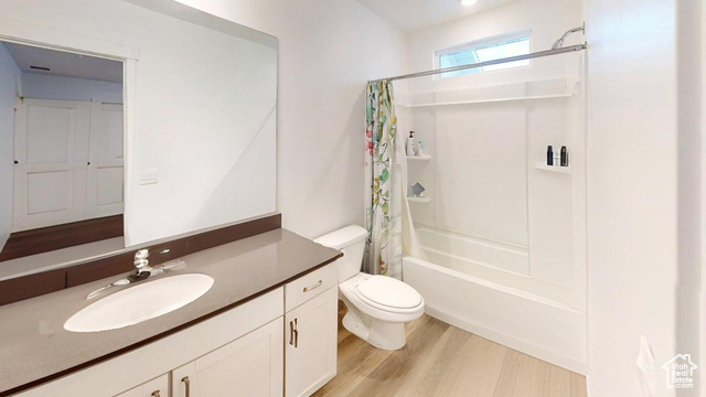 Photo 10 for MLS #2107608 at 39 N Wayne Way
