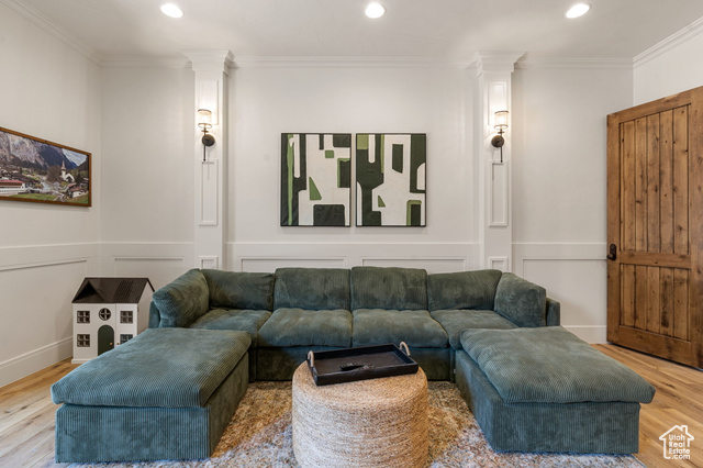 Photo 24 for MLS #2107623 at 1343 W Cambridge Ave #204
