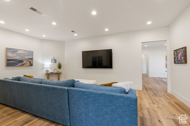 Photo 45 for MLS #2107623 at 1343 W Cambridge Ave #204
