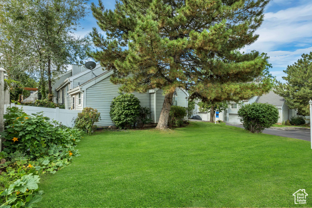 Photo 4 for MLS #2107632 at 3109 S Applewood Dr