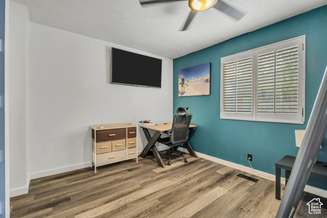 Photo 17 for MLS #2107632 at 3109 S Applewood Dr