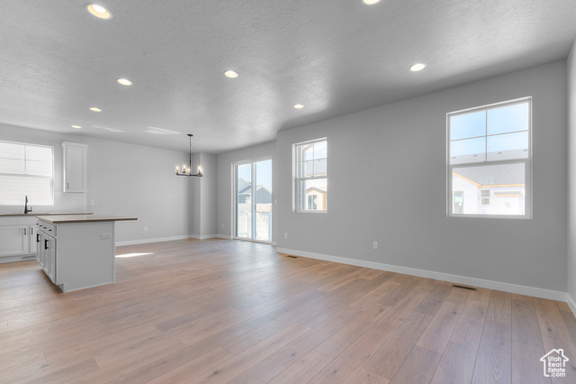 Photo 10 for MLS #2107635 at 3784 W 2500 North