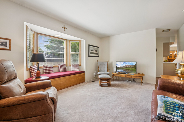 Photo 17 for MLS #2107639 at 1970 E Logan Ave
