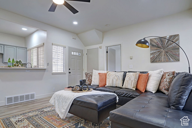 Photo 8 for MLS #2107664 at 1334 W Portside Way