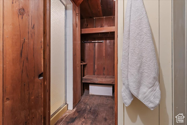 2889 Stewart Rd E 10