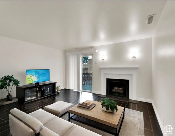 Photo 2 for MLS #2107675 at 2220 E Murray Holladay Rd #405