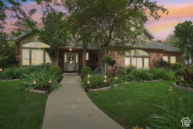 Photo 3 for MLS #2107684 at 1671 E Timoney Rd