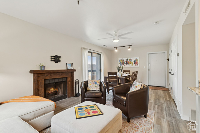 Photo 9 for MLS #2107687 at 1650 Upper Ironhorse Loop #H6