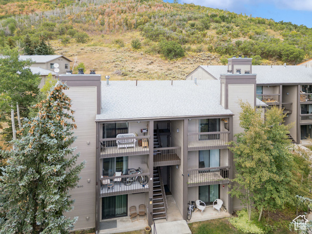 Photo 3 for MLS #2107687 at 1650 Upper Ironhorse Loop #H6