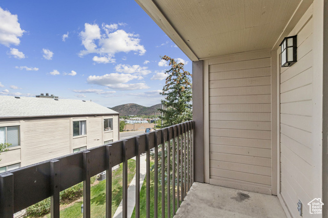 Photo 12 for MLS #2107687 at 1650 Upper Ironhorse Loop #H6