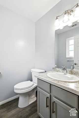 Photo 8 for MLS #2107725 at 48 Kensington Pl