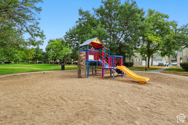 Photo 29 for MLS #2107725 at 48 Kensington Pl