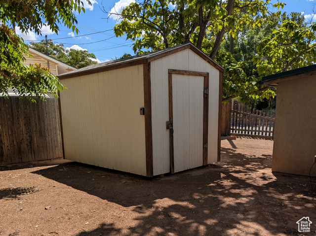Photo 14 for MLS #2107761 at 199 S 400 East