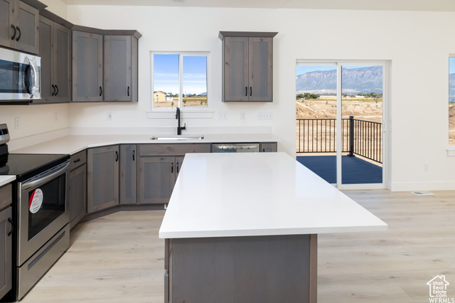Photo 8 for MLS #2107770 at 808 W 70 North