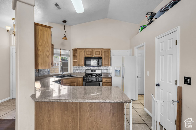Photo 4 for MLS #2107805 at 2072 W 30 South