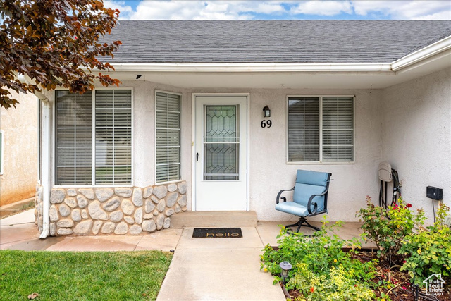Photo 2 for MLS #2107824 at 1040 N 1300 West #69