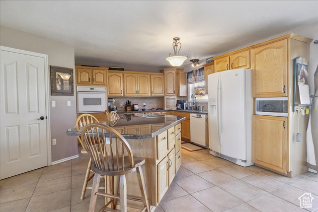 Photo 9 for MLS #2107839 at 66 Apsen Grove Dr