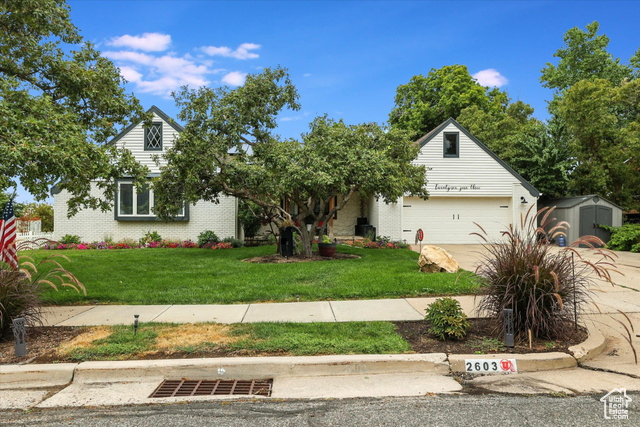 Photo 2 for MLS #2107852 at 2603 E Summerwood Dr
