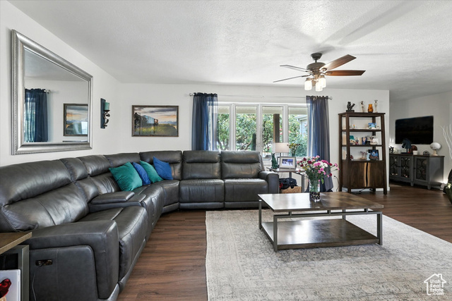 Photo 8 for MLS #2107852 at 2603 E Summerwood Dr