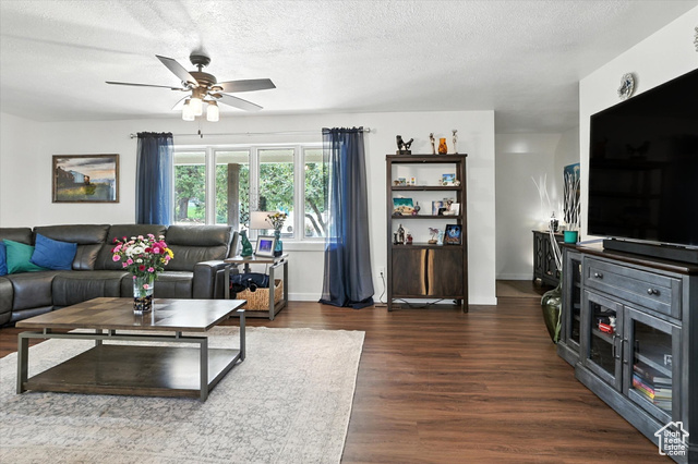 Photo 7 for MLS #2107852 at 2603 E Summerwood Dr