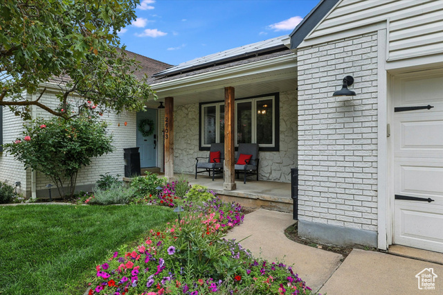 Photo 5 for MLS #2107852 at 2603 E Summerwood Dr